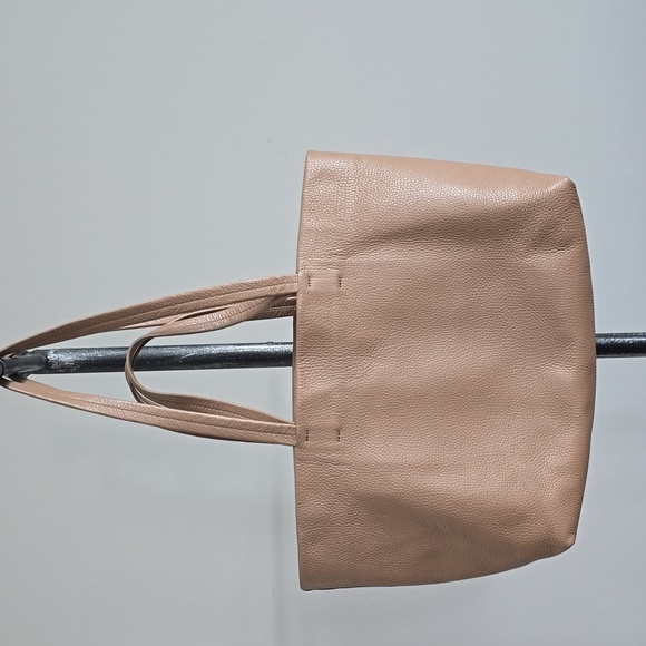 Cuyana Small Easy Tote - Picture 1 of 10